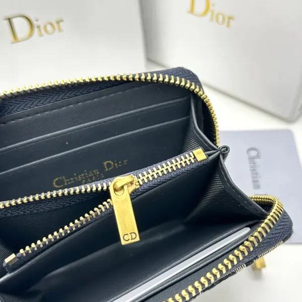 【2026】【DIOR 公式 旗艦店】ディオール 財布   当日出荷 好評に付き再入荷！12*8.5cm