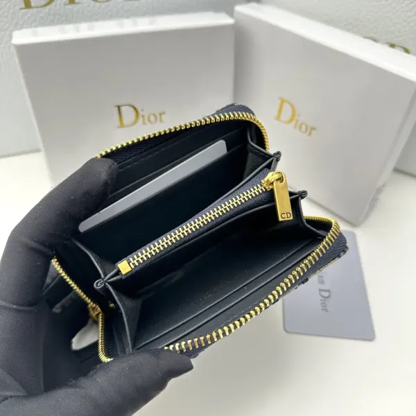 【2026】【DIOR 公式 旗艦店】ディオール 財布   当日出荷 好評に付き再入荷！12*8.5cm