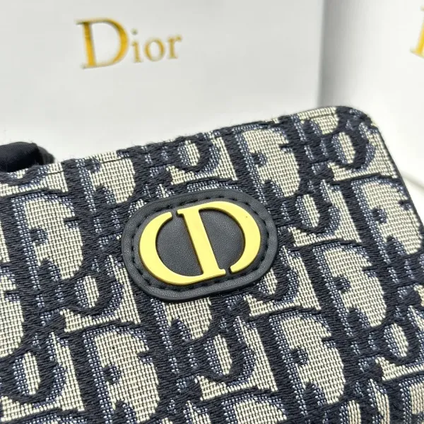 【2026】【DIOR 公式 旗艦店】ディオール 財布   当日出荷 好評に付き再入荷！12*8.5cm