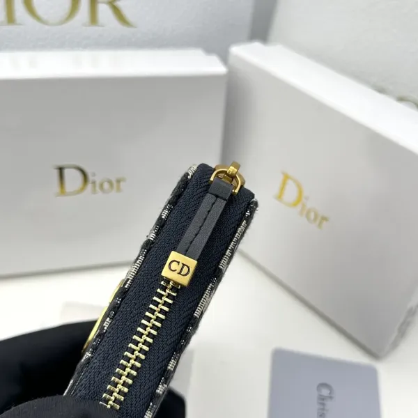 【2026】【DIOR 公式 旗艦店】ディオール 財布   当日出荷 好評に付き再入荷！12*8.5cm