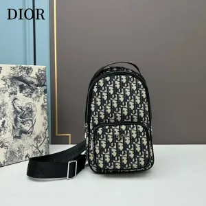 【2026】【DIOR 公式 旗艦店】ディオール リュックサック当日出荷 好評に付き再入荷！17*27*8cm