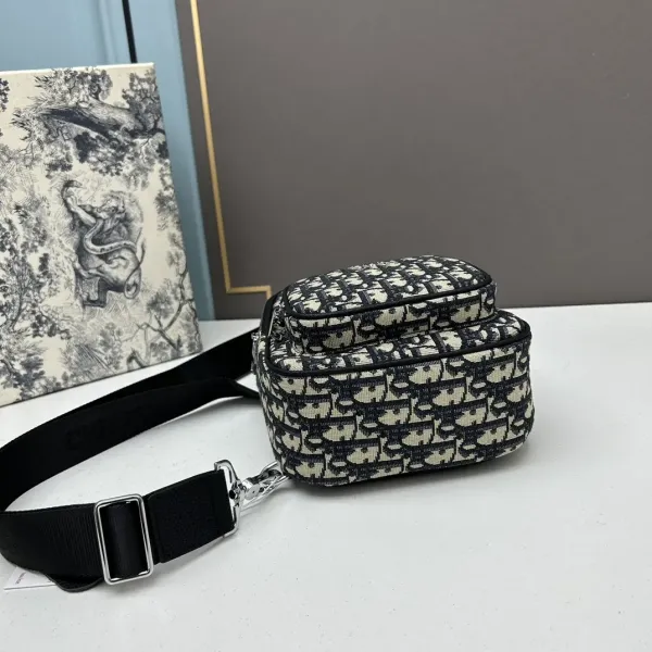 【2026】【DIOR 公式 旗艦店】ディオール リュックサック当日出荷 好評に付き再入荷！17*27*8cm