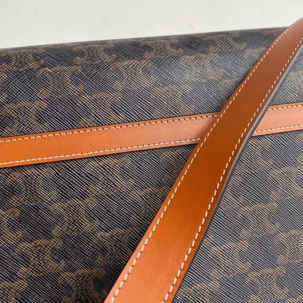 【2026】【CELINE 公式 旗艦店】セリーヌ  ショルダーバッグ   出荷 好評に付き再入荷！31*24*9CM