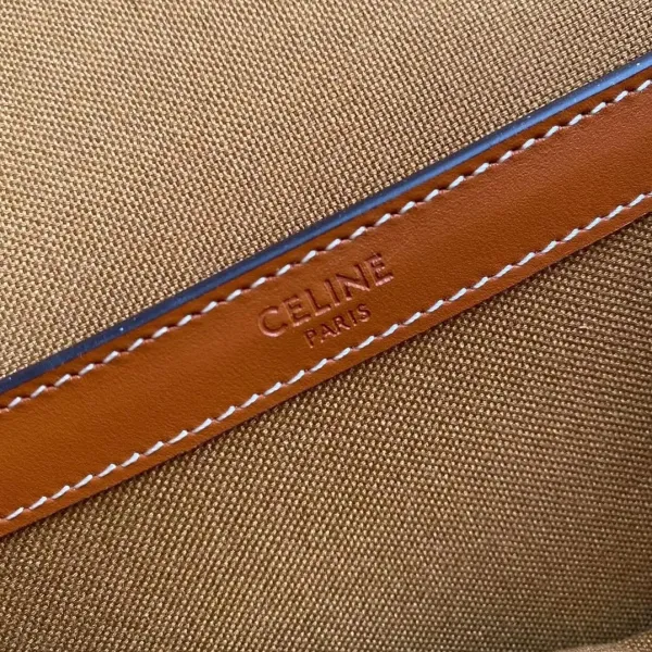 【2026】【CELINE 公式 旗艦店】セリーヌ  ショルダーバッグ   出荷 好評に付き再入荷！31*24*9CM