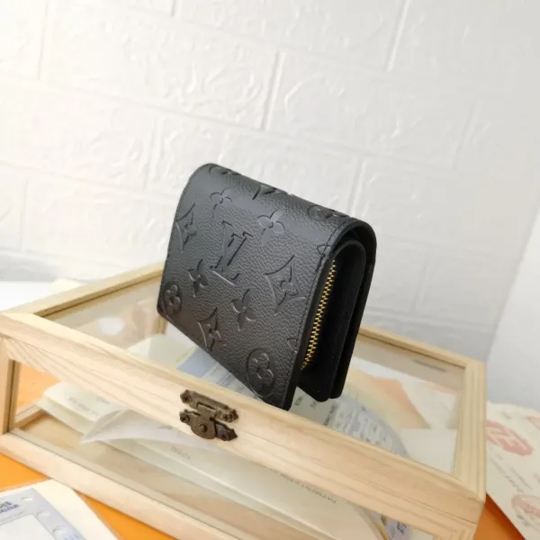 【2026】【LOUIS VUITTON公式 旗艦店】ルイヴィトン   財布   当日出荷 好評に付き再入荷！11*8.5*3.5CM