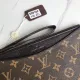 【2026】【LOUIS VUITTON公式 旗艦店】ルイヴィトン  クラッチバッグ   当日出荷 好評に付き再入荷！24*17cm