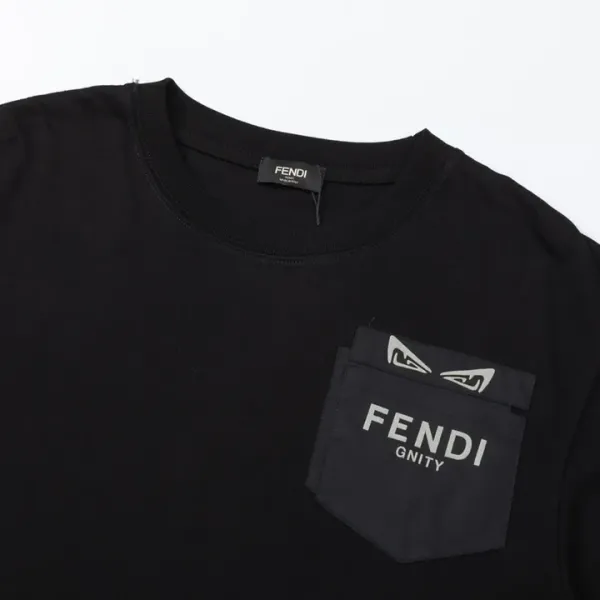 【2026】【FENDI  公式旗艦店】フェンディ Tシャツ ご好評に付き再入荷！
