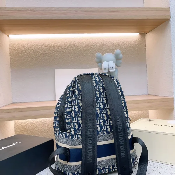【2026】【DIOR  公式 旗艦店】ディオール  リュックサック   当日出荷 好評に付き再入荷！32*13*41CM