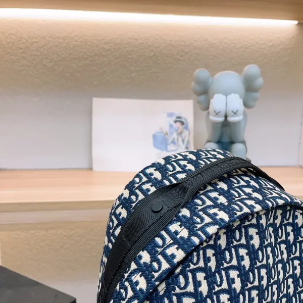 【2026】【DIOR  公式 旗艦店】ディオール  リュックサック   当日出荷 好評に付き再入荷！32*13*41CM