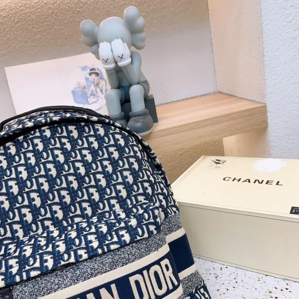 【2026】【DIOR  公式 旗艦店】ディオール  リュックサック   当日出荷 好評に付き再入荷！32*13*41CM