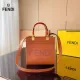 【2026】【FENDI 公式 旗艦店】 フェンディ    ショルダーバッグ 当日出荷 好評に付き再入荷！23*11*22CM