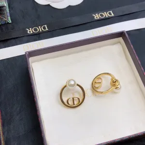 【2026】【DIOR】 ディオール  ファッションスタイルのイヤリング