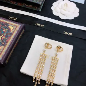 【2026】【DIOR】 ディオール  ファッションスタイルのイヤリング