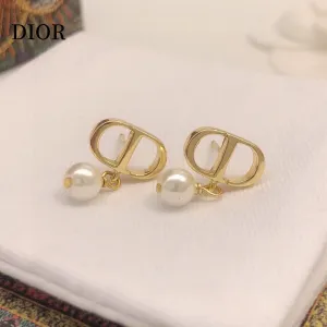【2026】【DIOR】 ディオール  ファッションスタイルのイヤリング