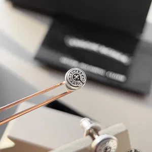 【2026】 【CHROME HEARTS】 クロムハーツ  ファッションスタイルのイヤリング