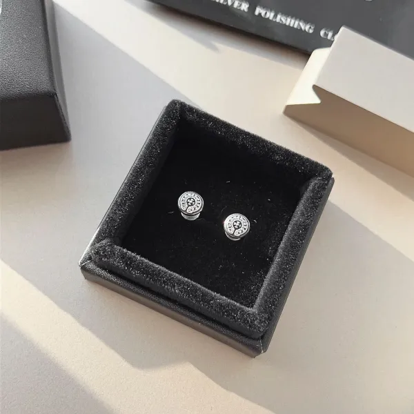 【2026】 【CHROME HEARTS】 クロムハーツ  ファッションスタイルのイヤリング