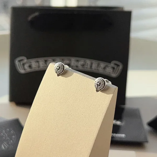 【2026】 【CHROME HEARTS】 クロムハーツ  ファッションスタイルのイヤリング
