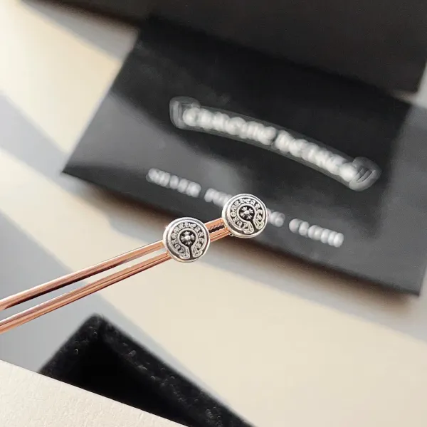 【2026】 【CHROME HEARTS】 クロムハーツ  ファッションスタイルのイヤリング
