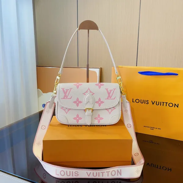 【2026】【 LOUIS VUITTON公式 旗艦店】ルイヴィトン  ショルダーバッグ    当日出荷 好評に付き再入荷！25*9*16CM