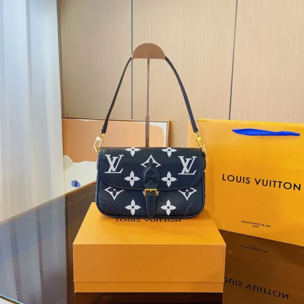 【2026】【 LOUIS VUITTON公式 旗艦店】ルイヴィトン  ショルダーバッグ    当日出荷 好評に付き再入荷！25*9*16CM