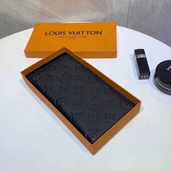 【2026】【 LOUIS VUITTON公式 旗艦店】ルイヴィトン   クラッチバッグ   当日出荷 好評に付き再入荷！21*11CM