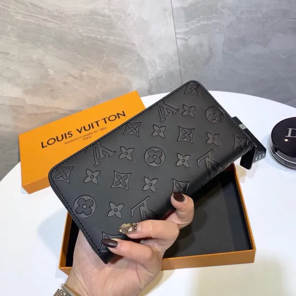 【2026】【 LOUIS VUITTON公式 旗艦店】ルイヴィトン   クラッチバッグ   当日出荷 好評に付き再入荷！21*11CM