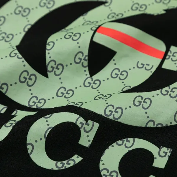 【2026】【GUCCI 公式旗艦店】 クッチ   Tシャツご好評に付き再入荷！