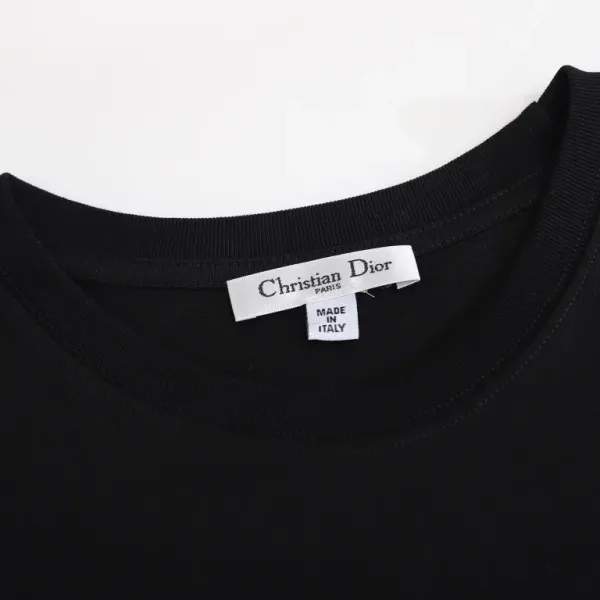 【2026】【DIOR 公式旗艦店】ディオール   Tシャツご好評に付き再入荷！