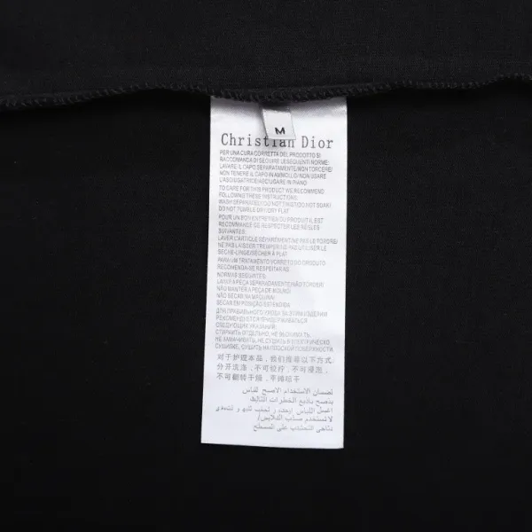 【2026】【DIOR 公式旗艦店】ディオール   Tシャツご好評に付き再入荷！