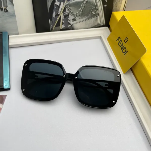 【2026】FENDI(フェンディ ) サングラス