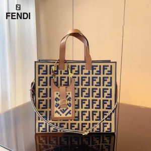 【2026】【FENDI  公式旗艦店】フェンディ   ハンドバッグ   当日出荷 好評に付き再入荷！37*18*33CM