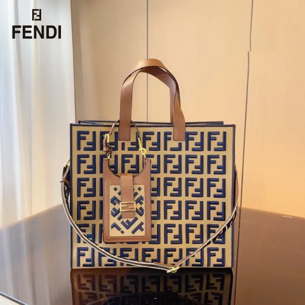 【2026】【FENDI  公式旗艦店】フェンディ   ハンドバッグ   当日出荷 好評に付き再入荷！37*18*33CM