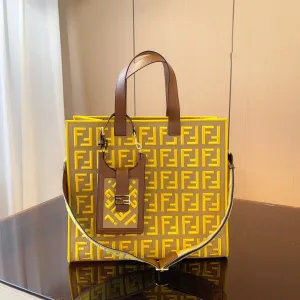 【2026】【FENDI  公式旗艦店】フェンディ   ハンドバッグ   当日出荷 好評に付き再入荷！37*18*33CM