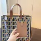 【2026】【FENDI  公式旗艦店】フェンディ   ハンドバッグ   当日出荷 好評に付き再入荷！37*18*33CM
