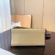 【2026】【FENDI  公式旗艦店】フェンディ   ハンドバッグ   当日出荷 好評に付き再入荷！37*18*33CM