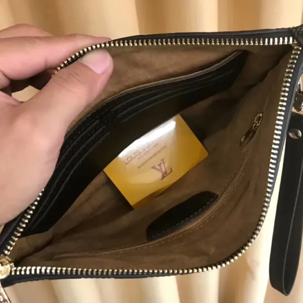 【2026】【LOUIS VUITTON 公式旗艦店】ルイヴィトン  クラッチバッグ  当日出荷 好評に付き再入荷！28*18*1CM