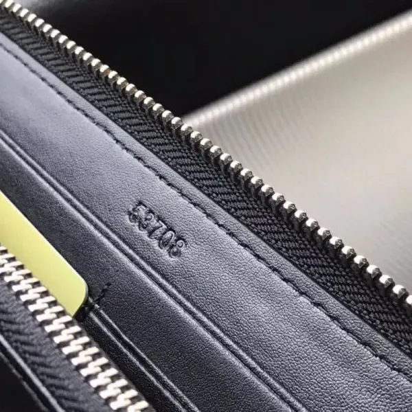 【2026】【BURBERRY 公式旗艦店】バーバリー   財布 当日出荷 好評に付き再入荷！19*10*2CM