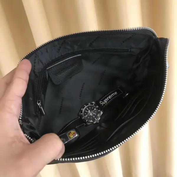 【2026】【BURBERRY 公式旗艦店】バーバリー   クラッチバッグ 当日出荷 好評に付き再入荷！29*19CM