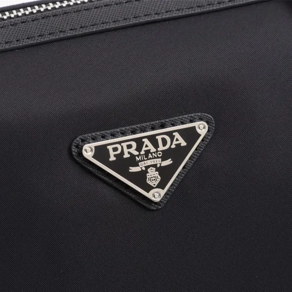 【2026】【PRADA 公式旗艦店】プラダ   ショルダーバッグ   当日出荷 好評に付き再入荷！31*21*7CM