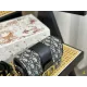 【2026】【DIOR 公式旗艦店】ディオール   ショルダーバッグ 当日出荷 好評に付き再入荷！18*13CM