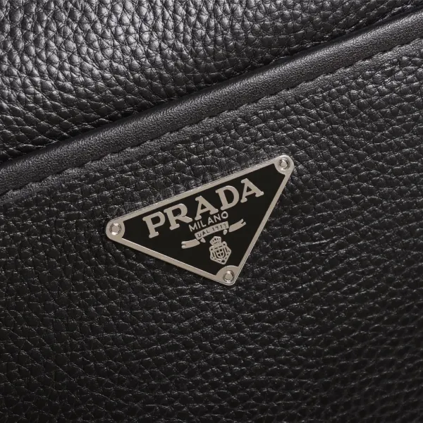 【2026】【PRADA 公式旗艦店】プラダ   ショルダーバッグ 当日出荷 好評に付き再入荷！25*27*5CM