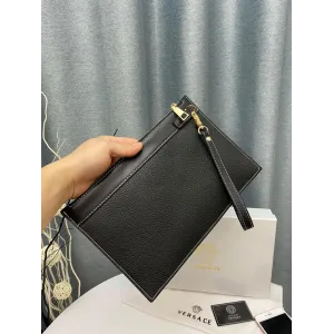 【2026】【VERSACE 公式旗艦店】ヴェルサーチ クラッチバッグ    当日出荷 好評に付き再入荷！29*18CM