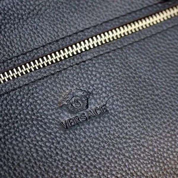 【2026】【VERSACE 公式旗艦店】ヴェルサーチ  クラッチバッグ    当日出荷 好評に付き再入荷！28*17*5CM