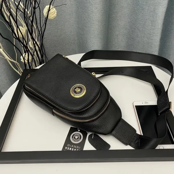 【2026】【VERSACE 公式旗艦店】ヴェルサーチ    胸ポケット  当日出荷 好評に付き再入荷！32*18*6CM