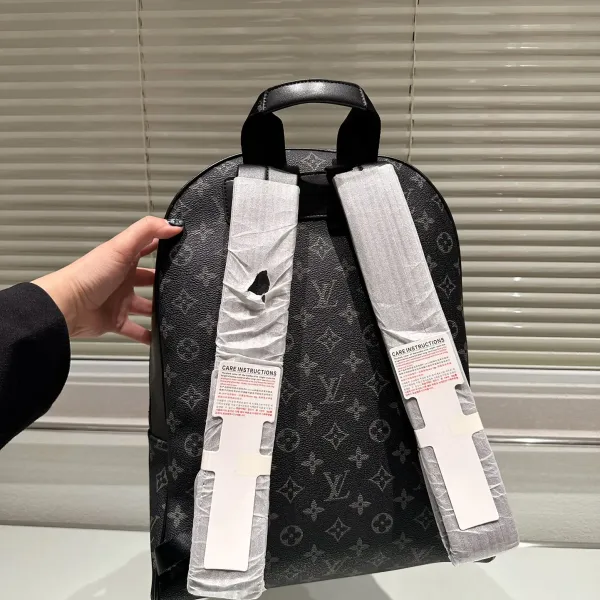 【2026】【 LOUIS VUITTON公式 旗艦店】ルイヴィトン   リュックサック   当日出荷 好評に付き再入荷！33*42CM