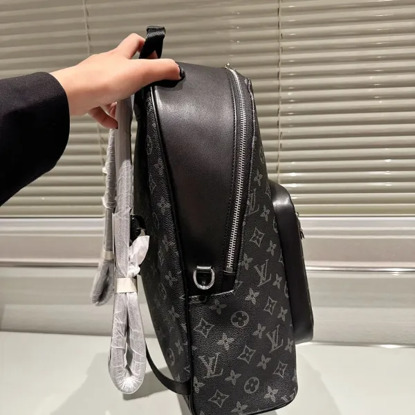 【2026】【 LOUIS VUITTON公式 旗艦店】ルイヴィトン   リュックサック   当日出荷 好評に付き再入荷！33*42CM