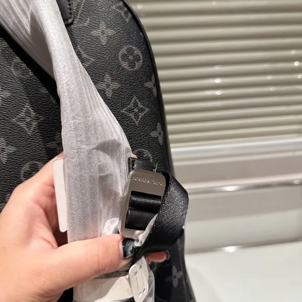 【2026】【 LOUIS VUITTON公式 旗艦店】ルイヴィトン   リュックサック   当日出荷 好評に付き再入荷！33*42CM