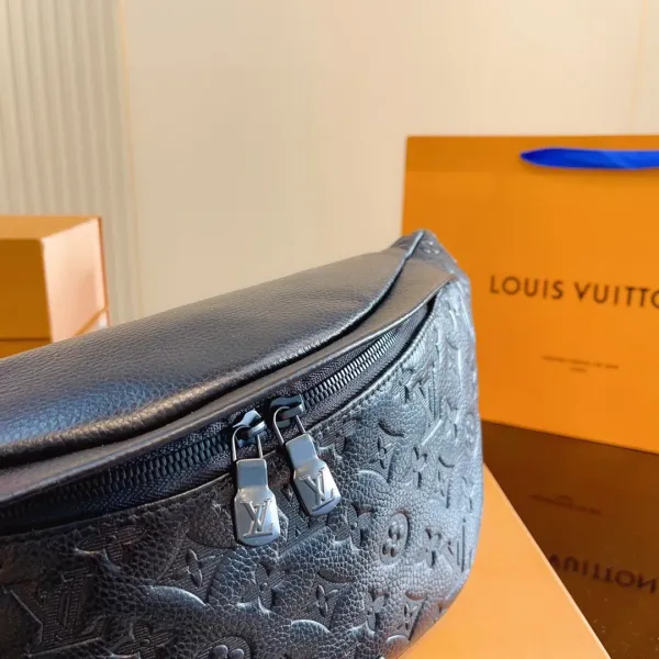 【2026】【 LOUIS VUITTON公式 旗艦店】ルイヴィトン   ウエストポーチ   当日出荷 好評に付き再入荷！35*10*16CM