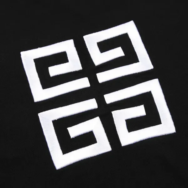 【2026】【GIVENCHY 公式旗艦店】ジバンシー     Tシャツご好評に付き再入荷！