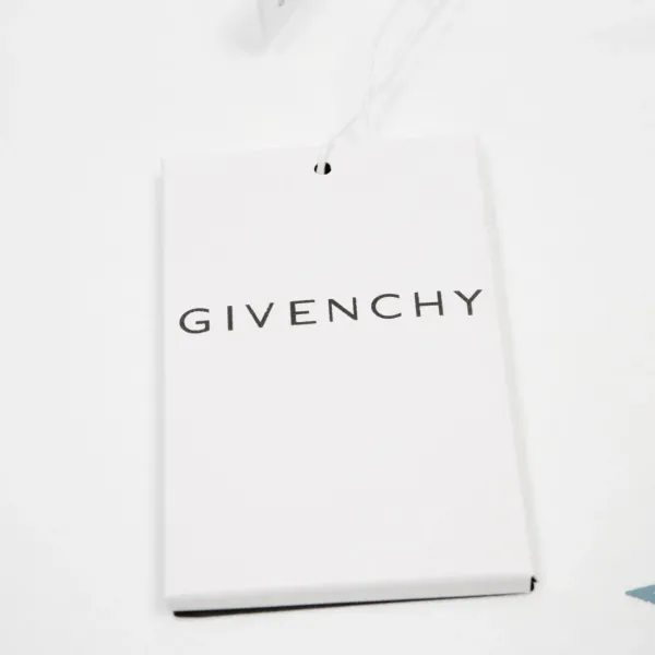 【2026】【GIVENCHY 公式旗艦店】ジバンシー     Tシャツご好評に付き再入荷！